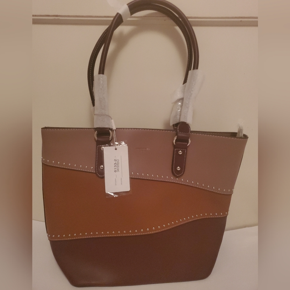 David Jones Studs Stylish Brown and Tan Tote Bag       ⭐️✨️ NEW ⭐️✨️